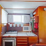 Stay In A Yacht - Algarve