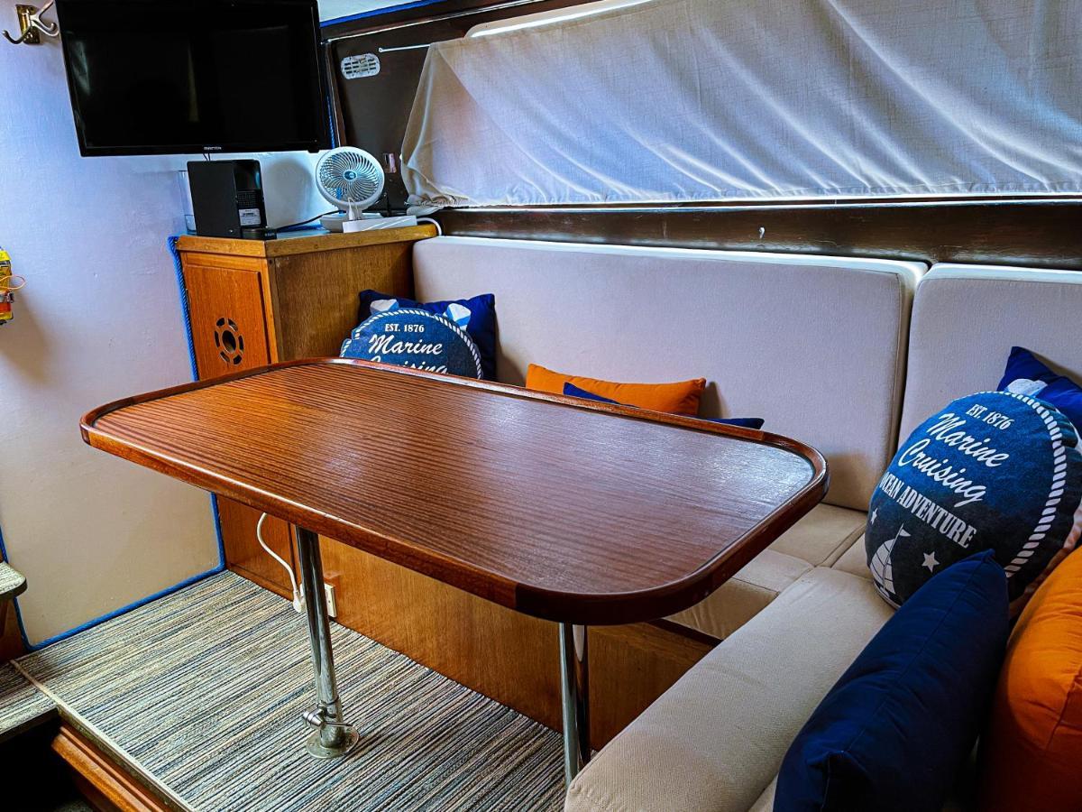 In A Yacht - Algarve Hotel en barco Albufeira
