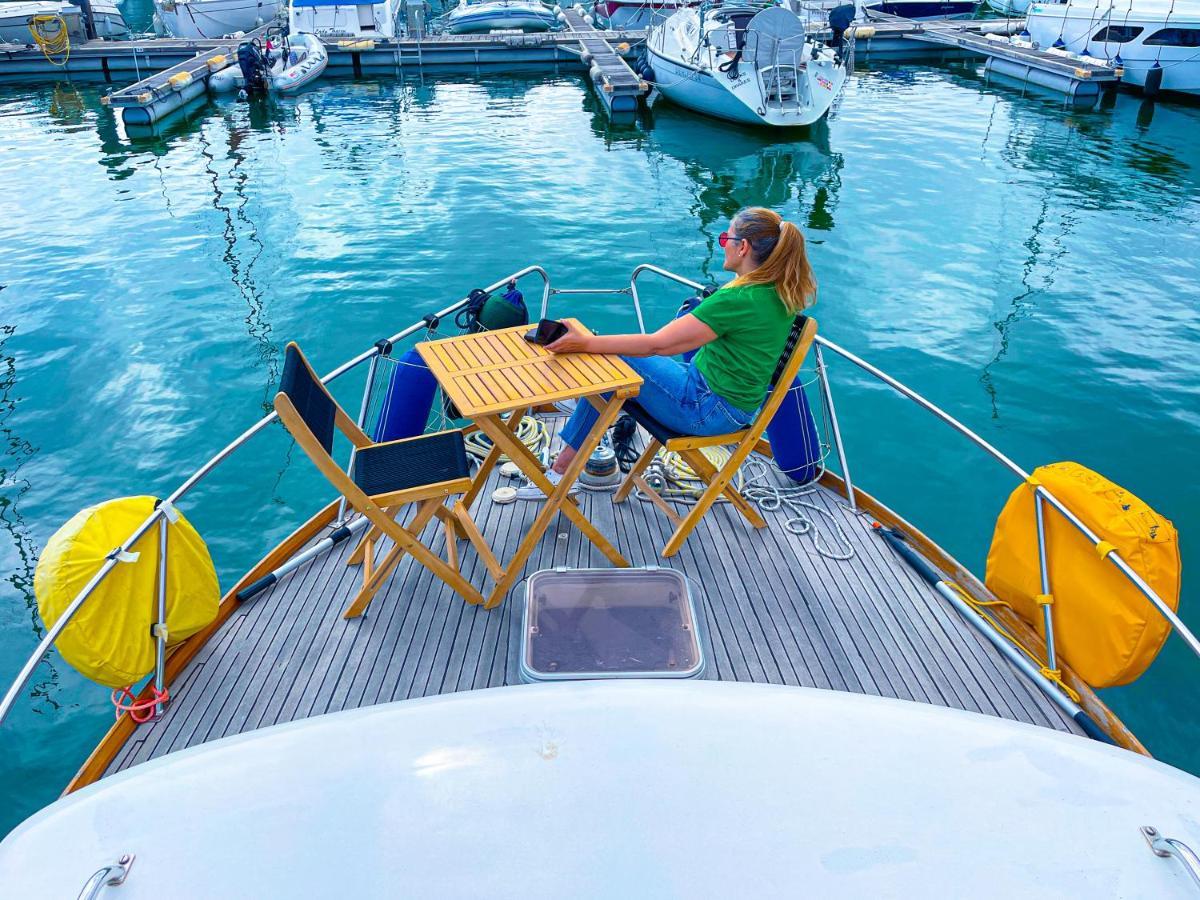In A Yacht - Algarve Albufeira