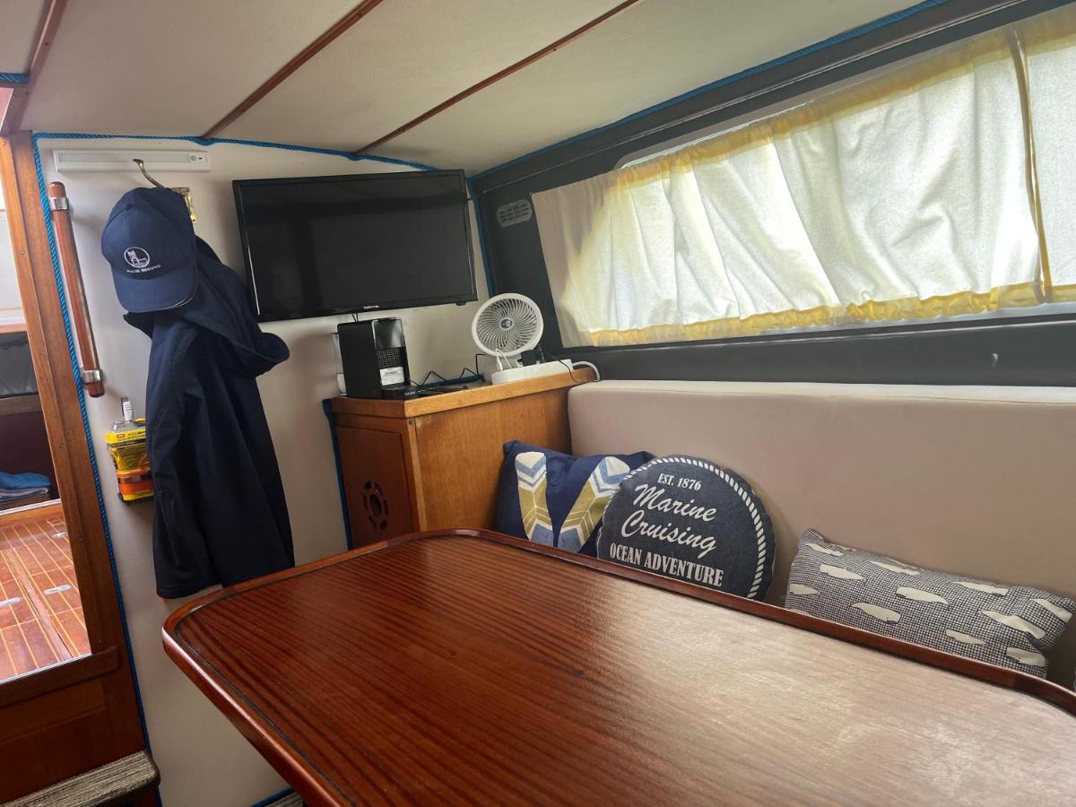 In A Yacht - Algarve Hotel en barco
