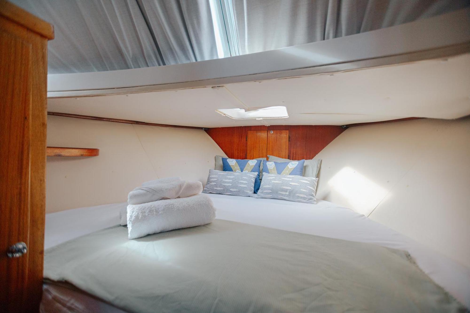 In A Yacht - Algarve Hotel en barco