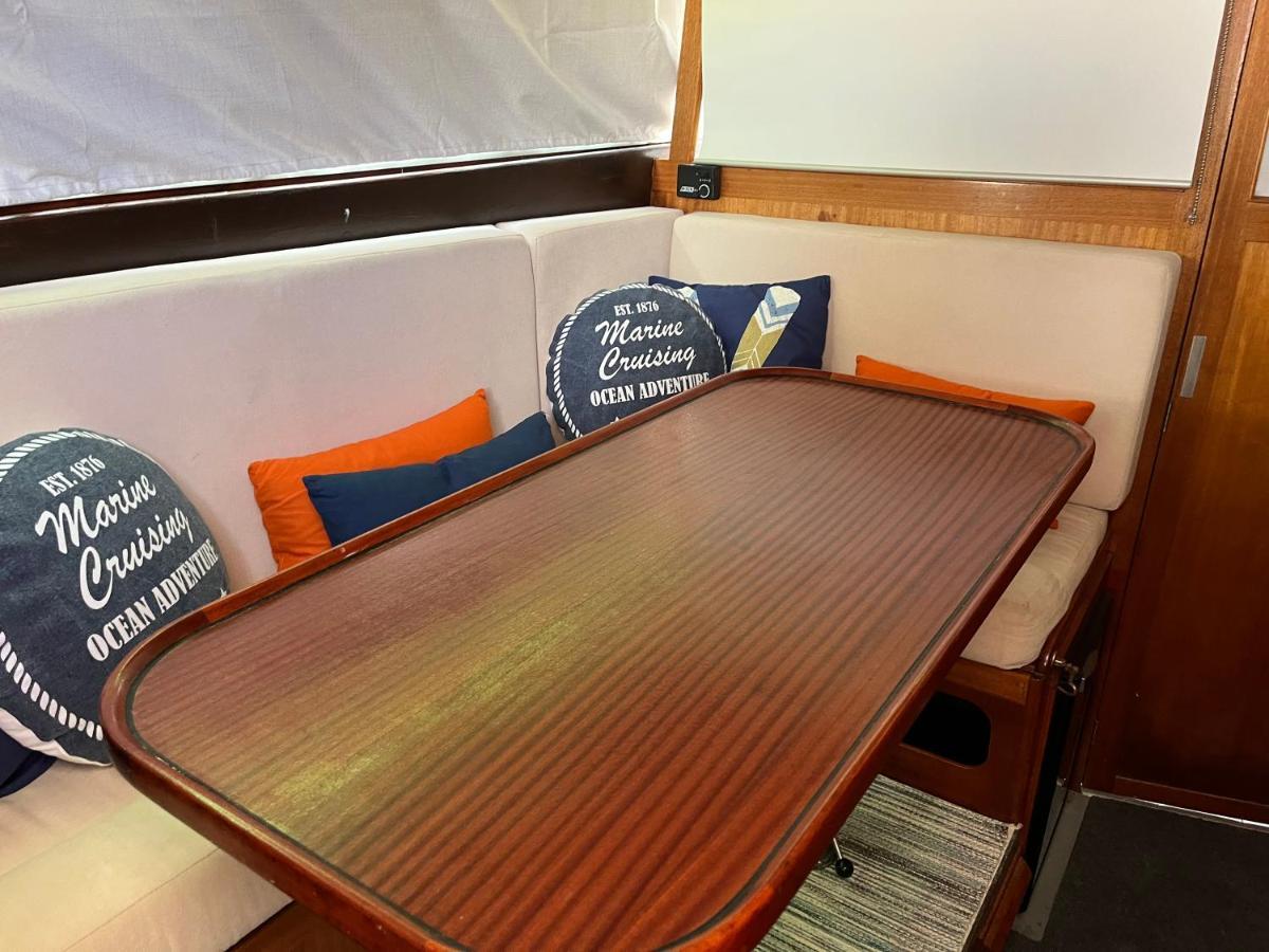 In A Yacht - Algarve Botel